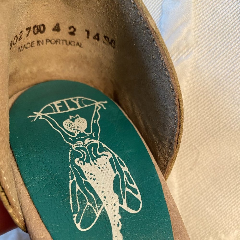 Peep toe pumps - Picture 6 of 9